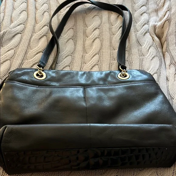 Bally Black Shoulder Bag with Gold Hardware - Picture 4 of 6